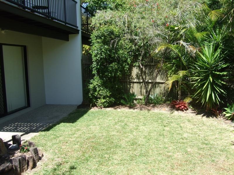 3/4 Advance Place, Sunrise Beach QLD 4567