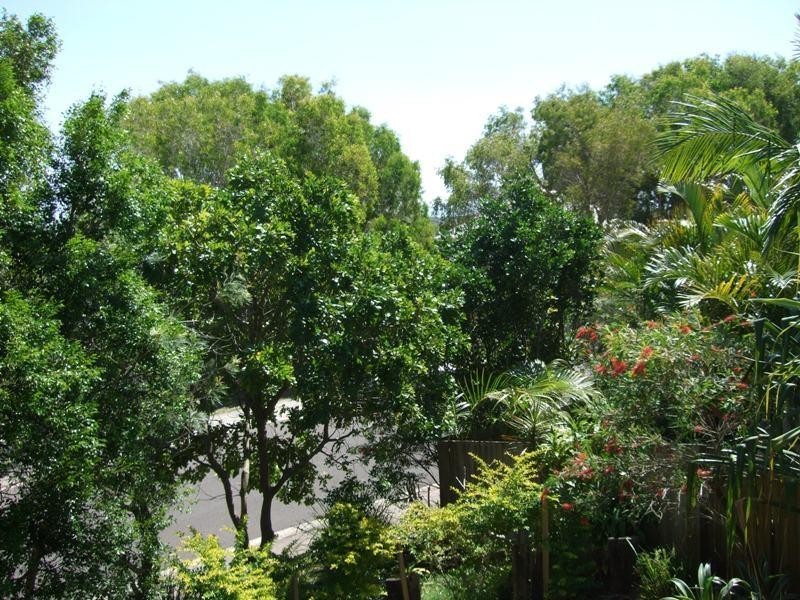 3/4 Advance Place, Sunrise Beach QLD 4567