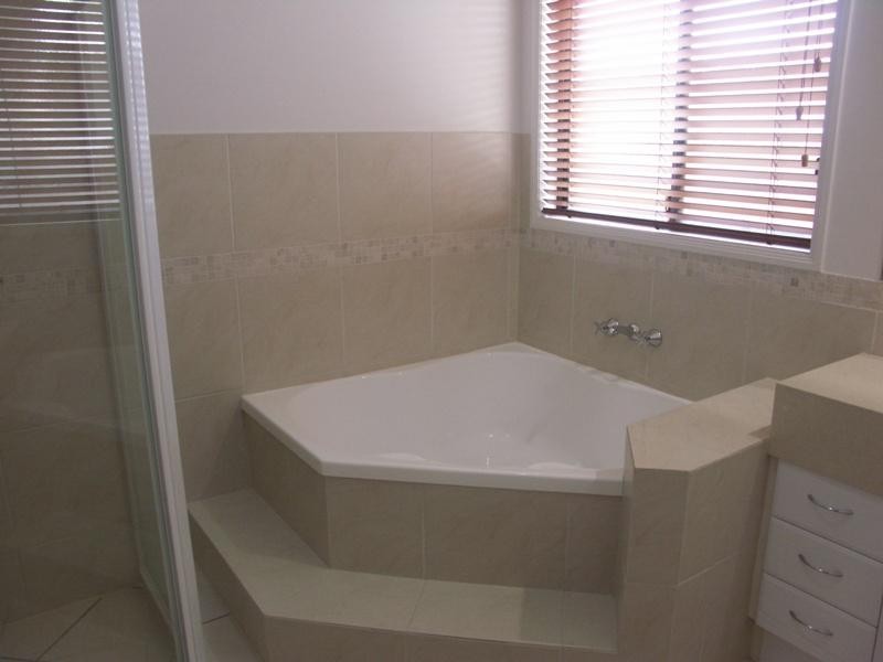 16 Greenside Court, Peregian Springs QLD 4573