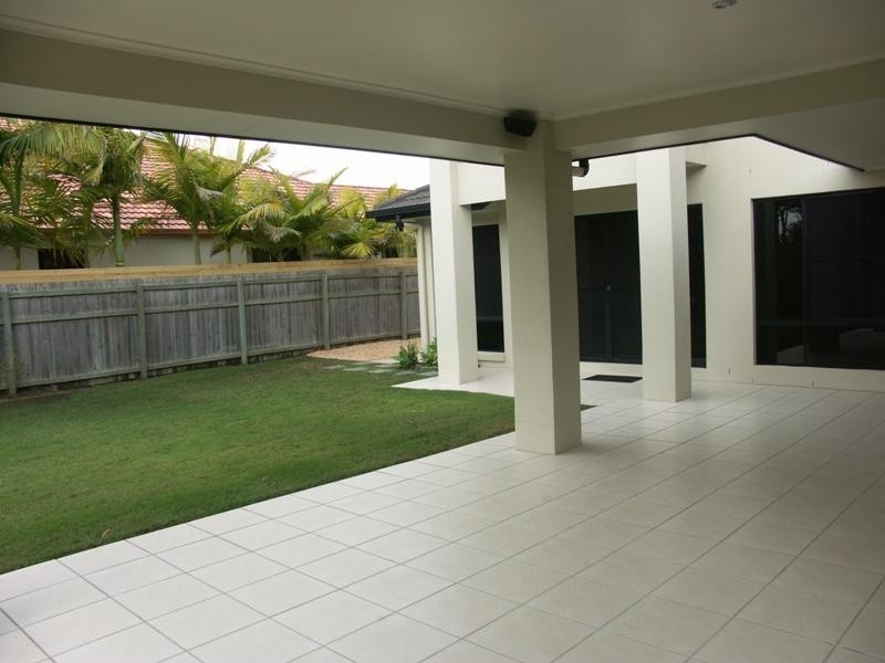 16 Greenside Court, Peregian Springs QLD 4573