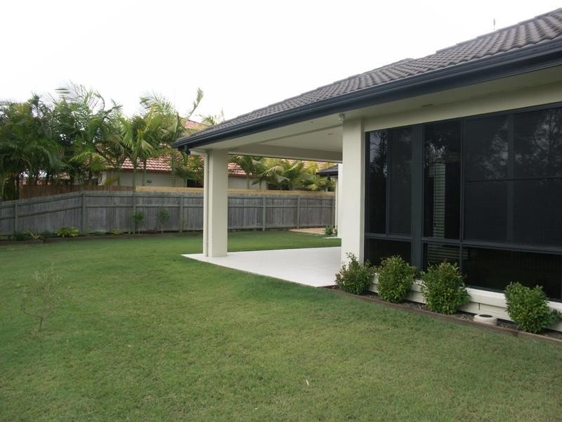 16 Greenside Court, Peregian Springs QLD 4573