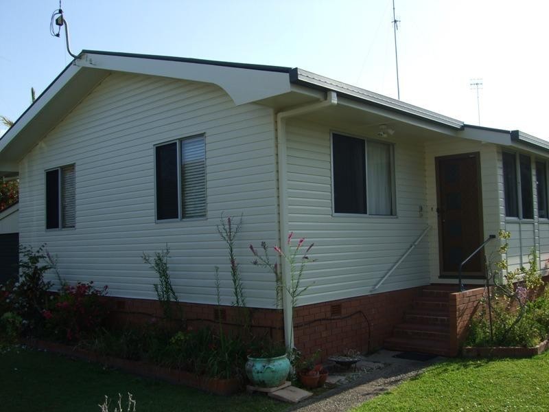25 Edward Street, Noosaville QLD 4566