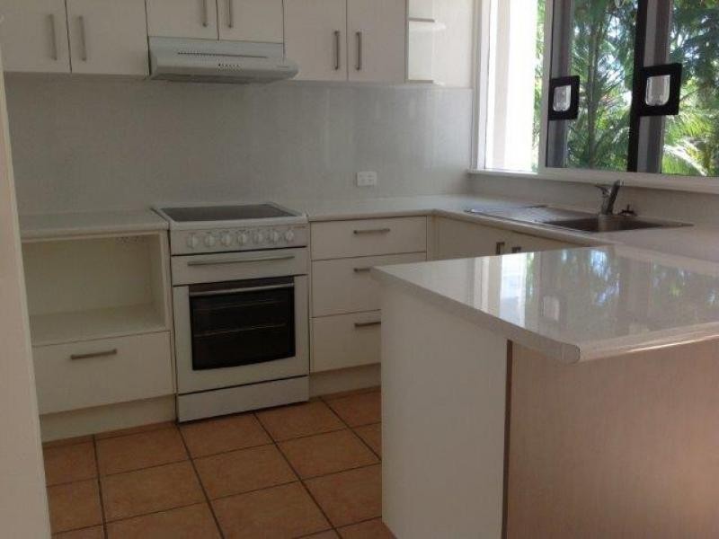 2/10 Edgar Bennett Avenue, Noosa Heads QLD 4567