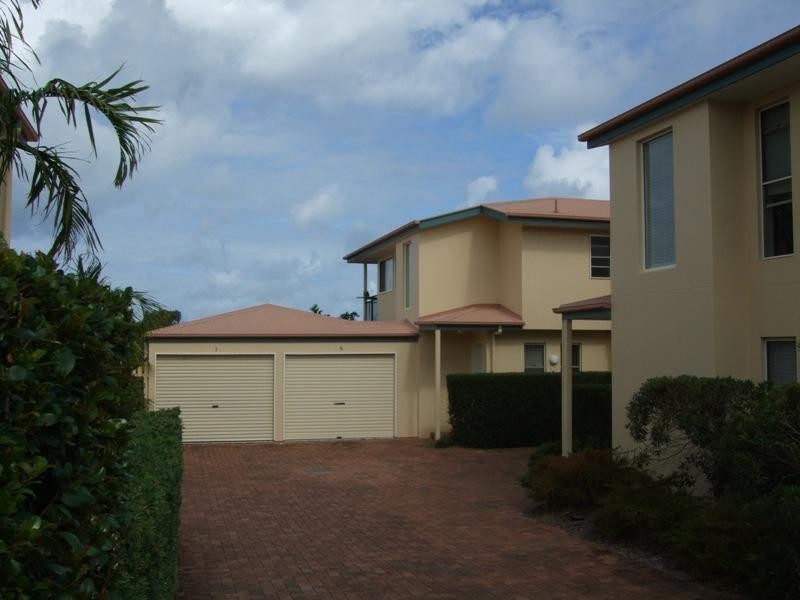 7/82 Southern Cross Parade, Sunrise Beach QLD 4567
