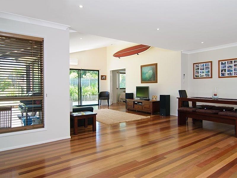 1 Moonare Crescent, Noosa Heads QLD 4567