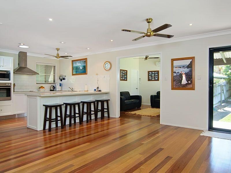 1 Moonare Crescent, Noosa Heads QLD 4567