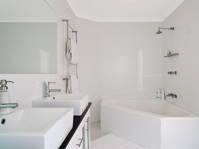 1 Moonare Crescent, Noosa Heads QLD 4567
