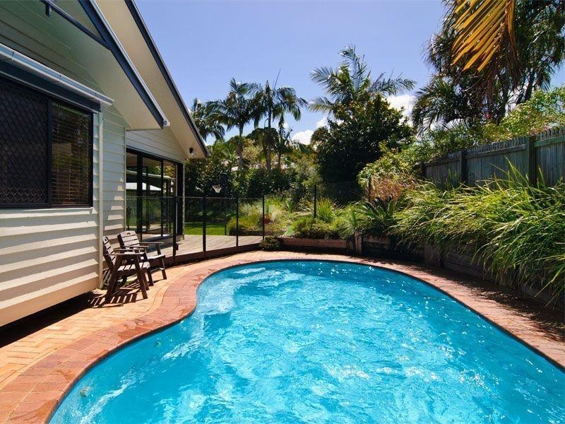 1 Moonare Crescent, Noosa Heads QLD 4567