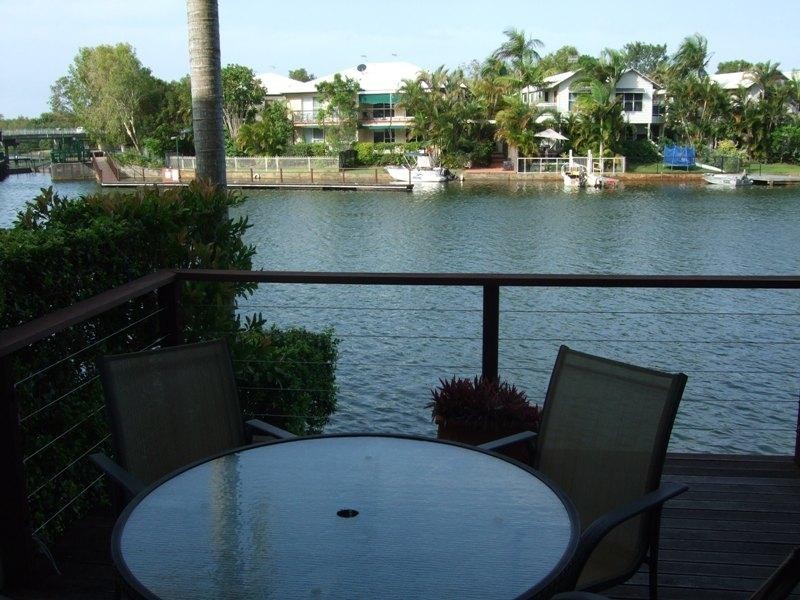 2/4 Portside Court, Noosaville QLD 4566