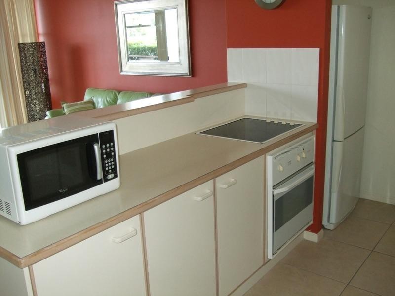 2/4 Portside Court, Noosaville QLD 4566