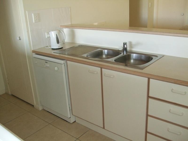 2/4 Portside Court, Noosaville QLD 4566