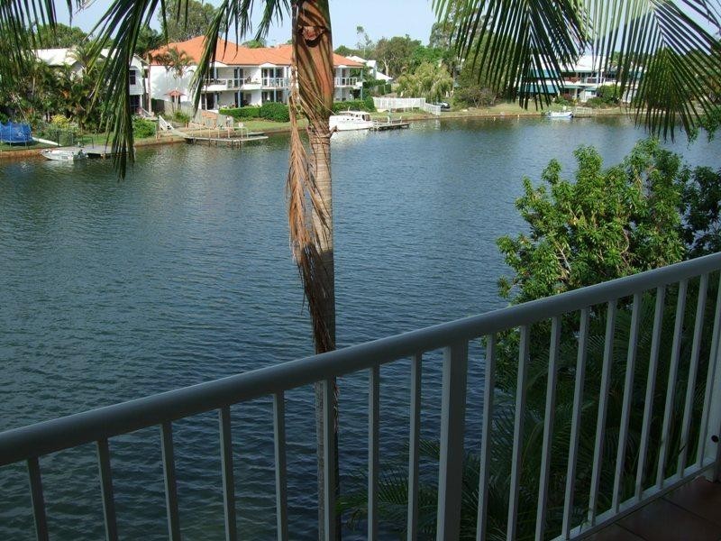 2/4 Portside Court, Noosaville QLD 4566