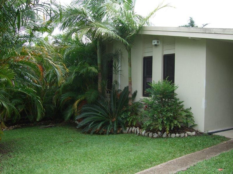 13 McNab Avenue, Tewantin QLD 4565