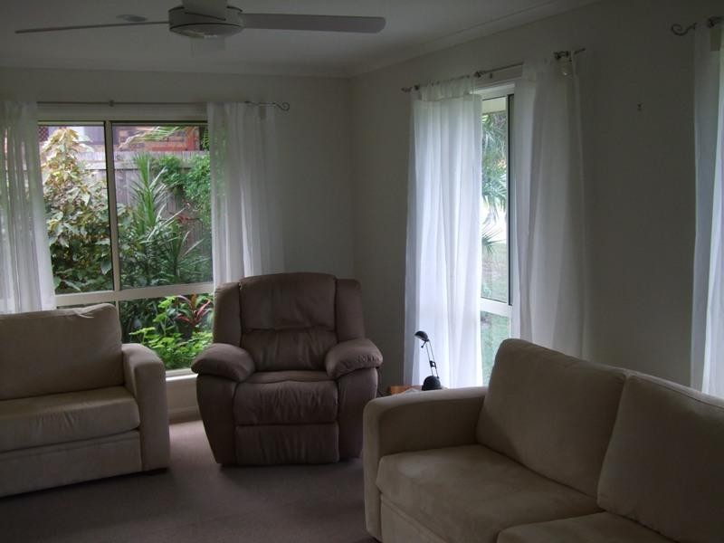 6 Rainbow Crescent, Sunrise Beach QLD 4567