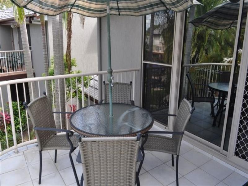 211/4 Lake Weyba Drive, Noosaville QLD 4566