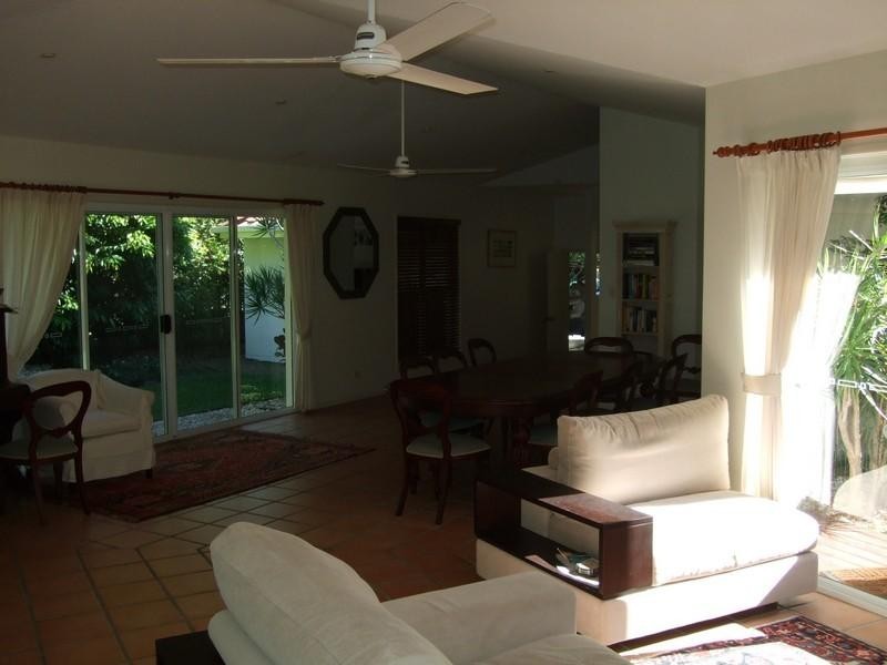 3 Habitat Place, Noosa Heads QLD 4567