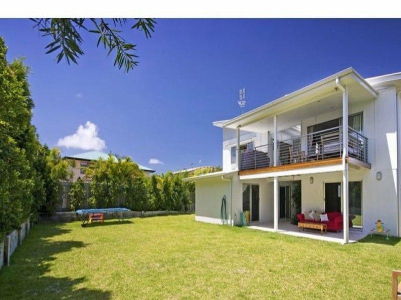 33 Resolute Street, Sunrise Beach QLD 4567
