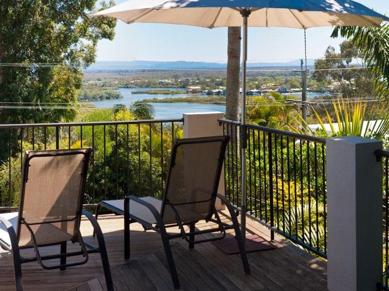 18 Arkana Drive, Noosa Heads QLD 4567