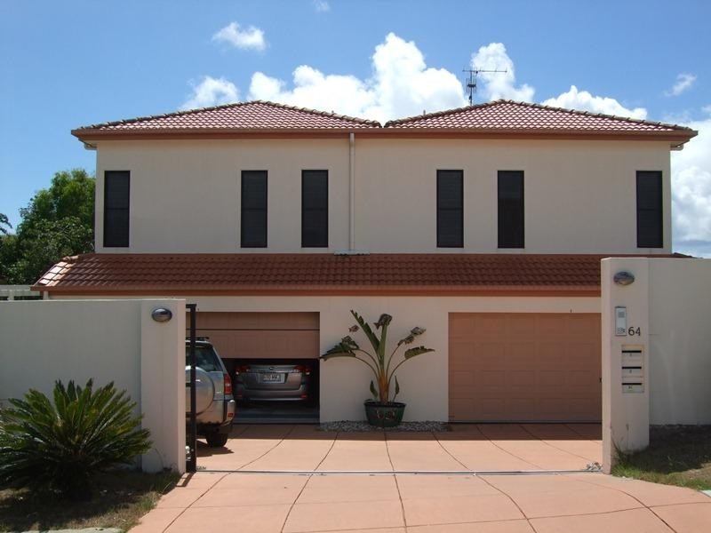 1/64 Southern Cross Parade, Sunrise Beach QLD 4567