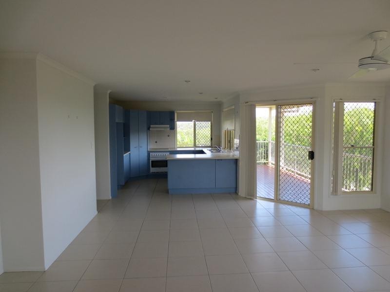 4 Maheno Court, Sunrise Beach QLD 4567