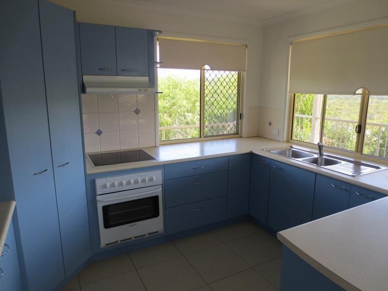 4 Maheno Court, Sunrise Beach QLD 4567