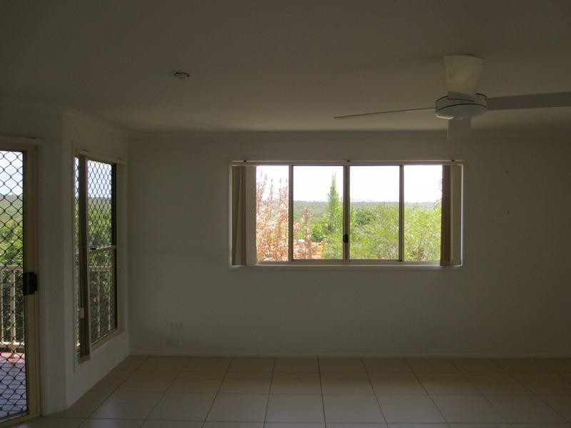 4 Maheno Court, Sunrise Beach QLD 4567