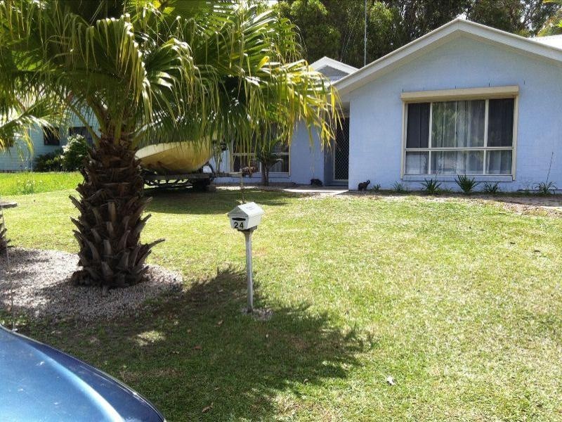 24 Lyndhurst Grove, Tewantin QLD 4565