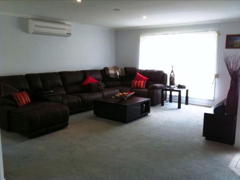 24 Lyndhurst Grove, Tewantin QLD 4565