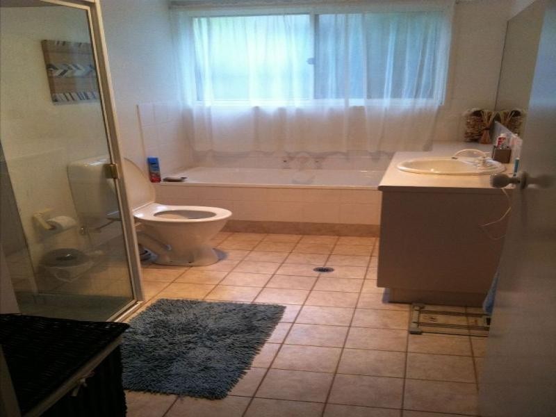 24 Lyndhurst Grove, Tewantin QLD 4565