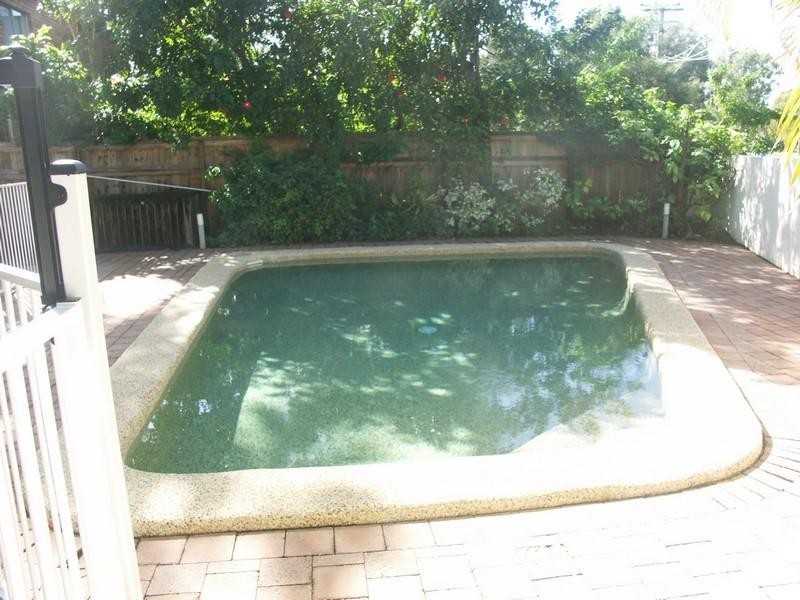 2/148 Noosa Parade, Noosaville QLD 4566