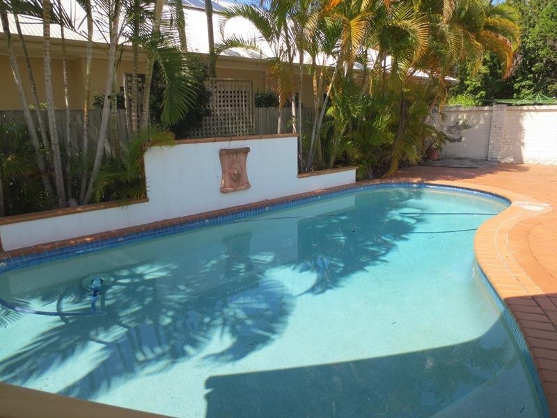 2 Windsurf Place, Noosaville QLD 4566