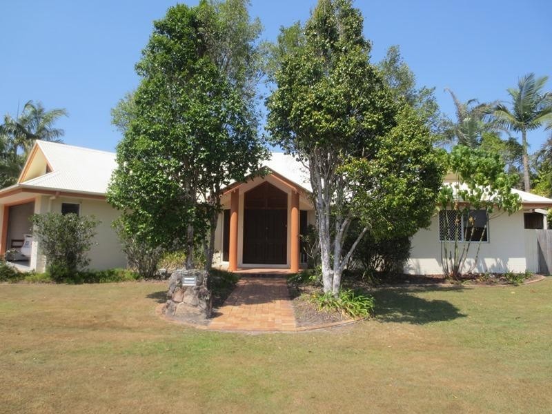 2 Windsurf Place, Noosaville QLD 4566