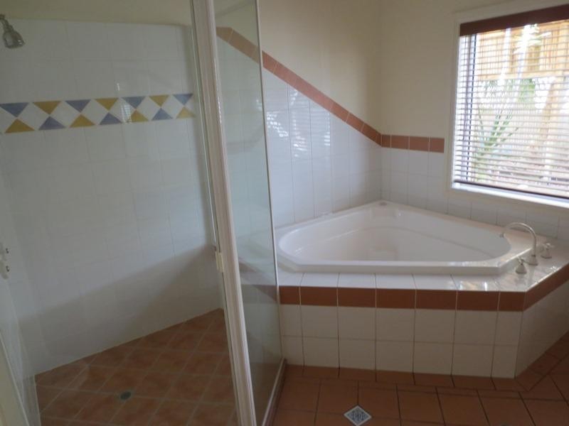 2 Windsurf Place, Noosaville QLD 4566