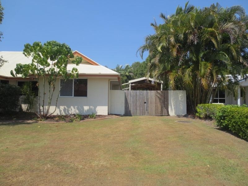 2 Windsurf Place, Noosaville QLD 4566