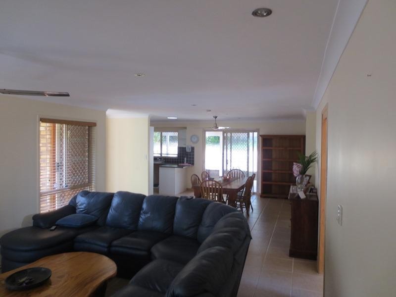 19 Victory Crescent, Sunrise Beach QLD 4567