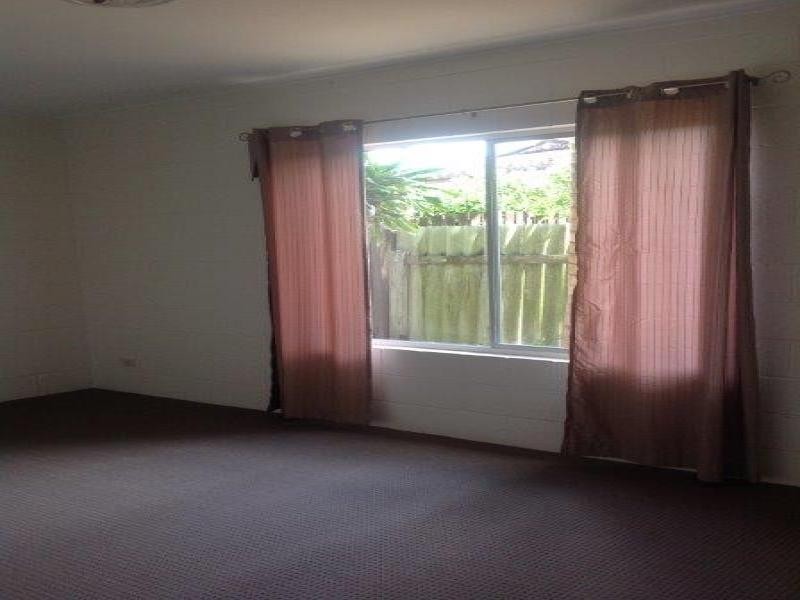 1/4 Hygieta Street, Noosaville QLD 4566