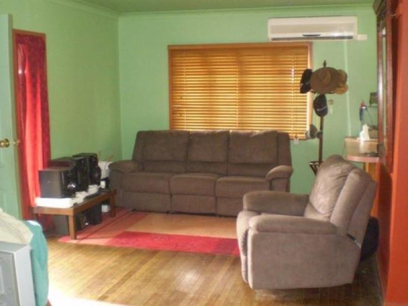 9 Lewis Court, Lockyer Waters QLD 4311