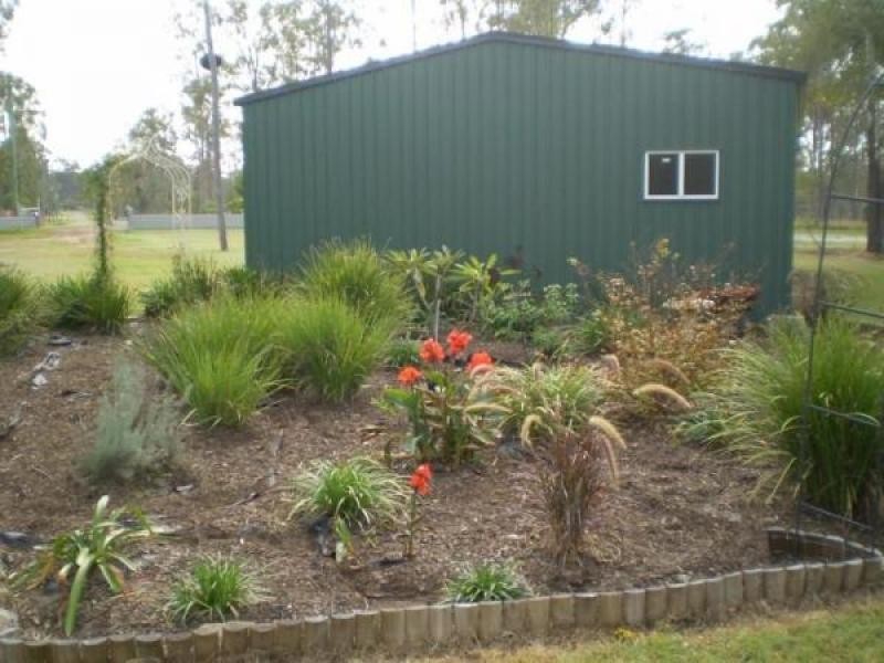 9 Lewis Court, Lockyer Waters QLD 4311