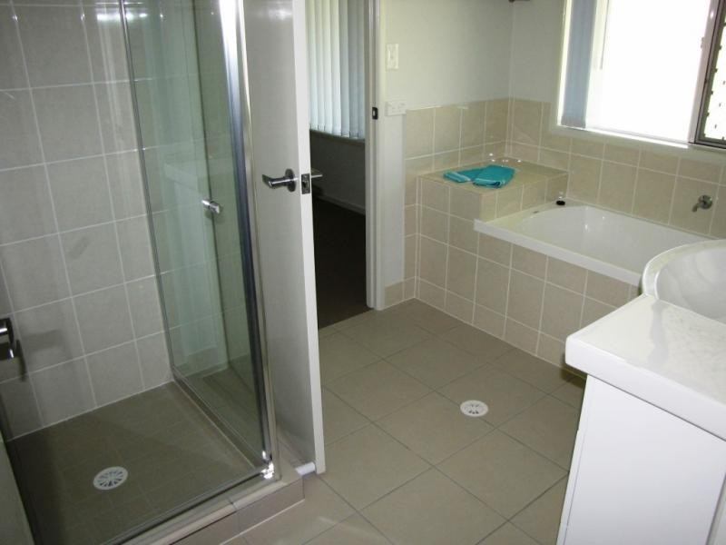 Adare QLD 4343