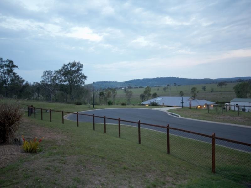 Kensington Grove QLD 4341