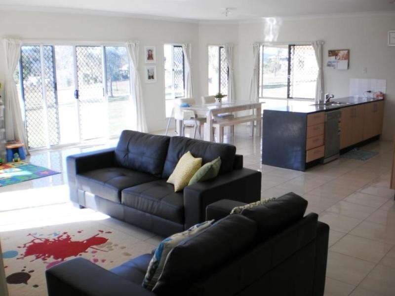 Kensington Grove QLD 4341