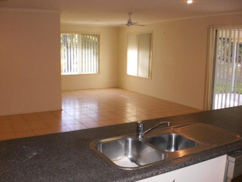 Kensington Grove QLD 4341
