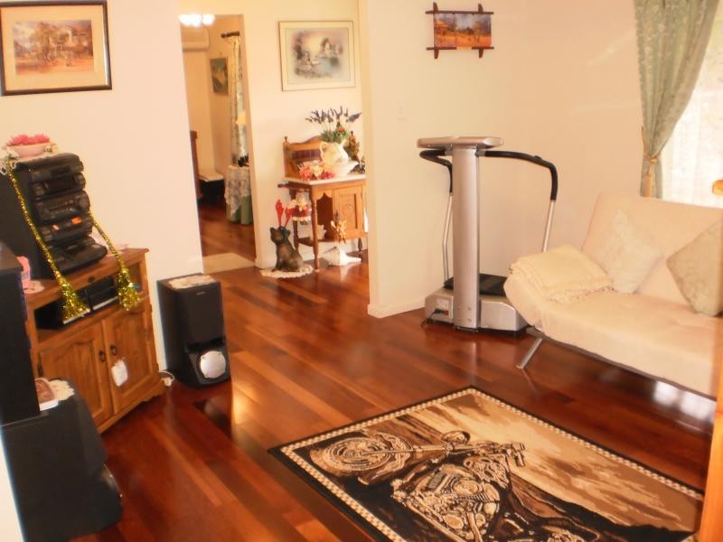 Kensington Grove QLD 4341