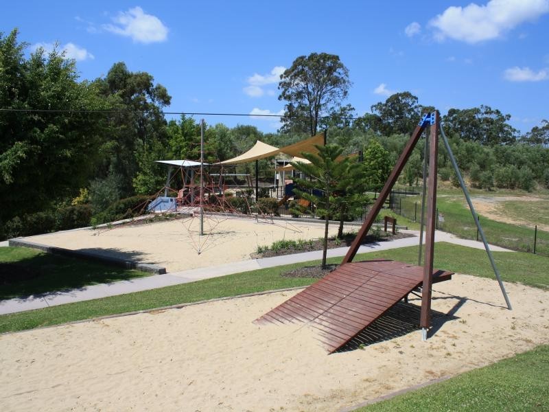 3028 FOREST HILLS DRIVE, Sanctuary Cove QLD 4212