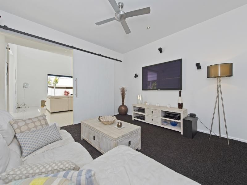 3005 HILLSIDE WALK, Sanctuary Cove QLD 4212