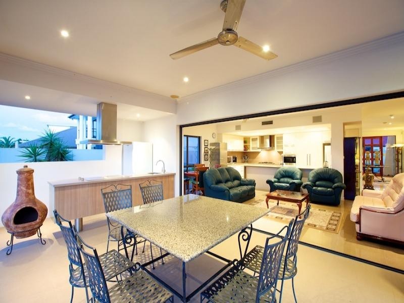 37 TEMPLE ISLAND CIRCUIT, Oxenford QLD 4210