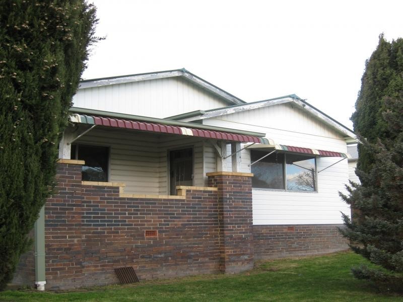 Marsh Street, Armidale NSW 2350