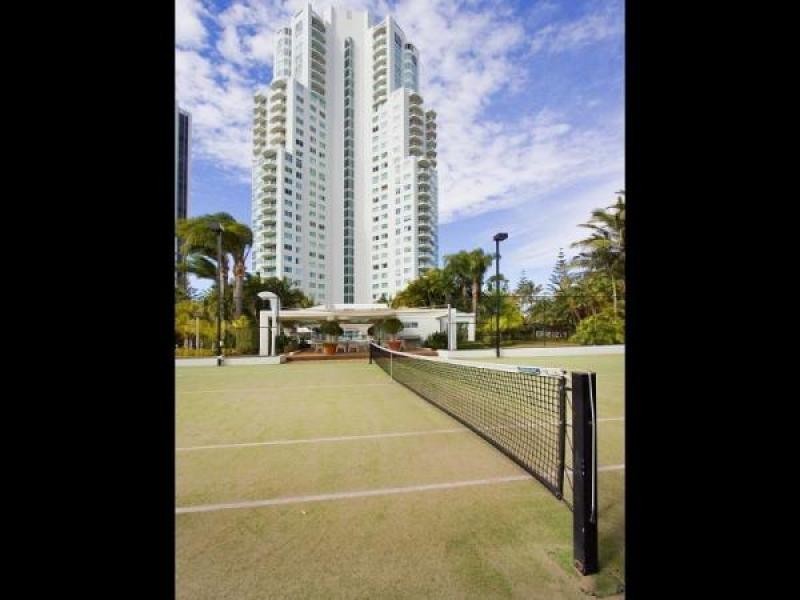 86/177 Old Burleigh Road, Broadbeach QLD 4218