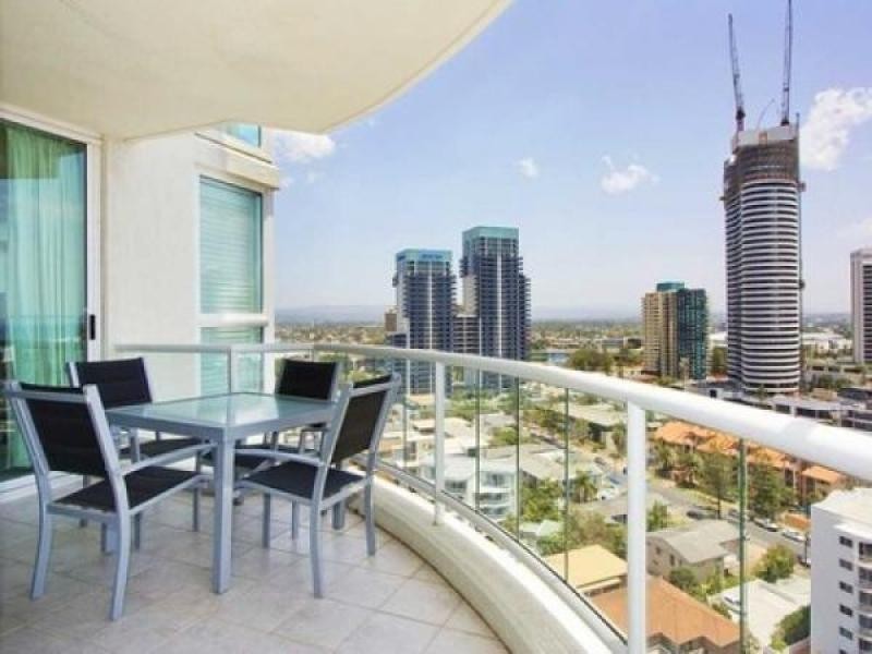 86/177 Old Burleigh Road, Broadbeach QLD 4218