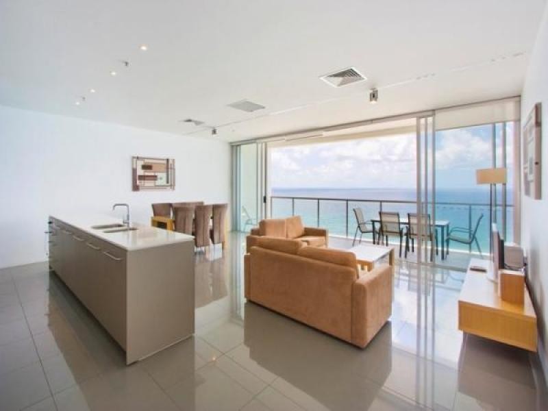 2004/159 Old Burleigh Road, Broadbeach QLD 4218
